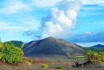 Mount-Yasur-3